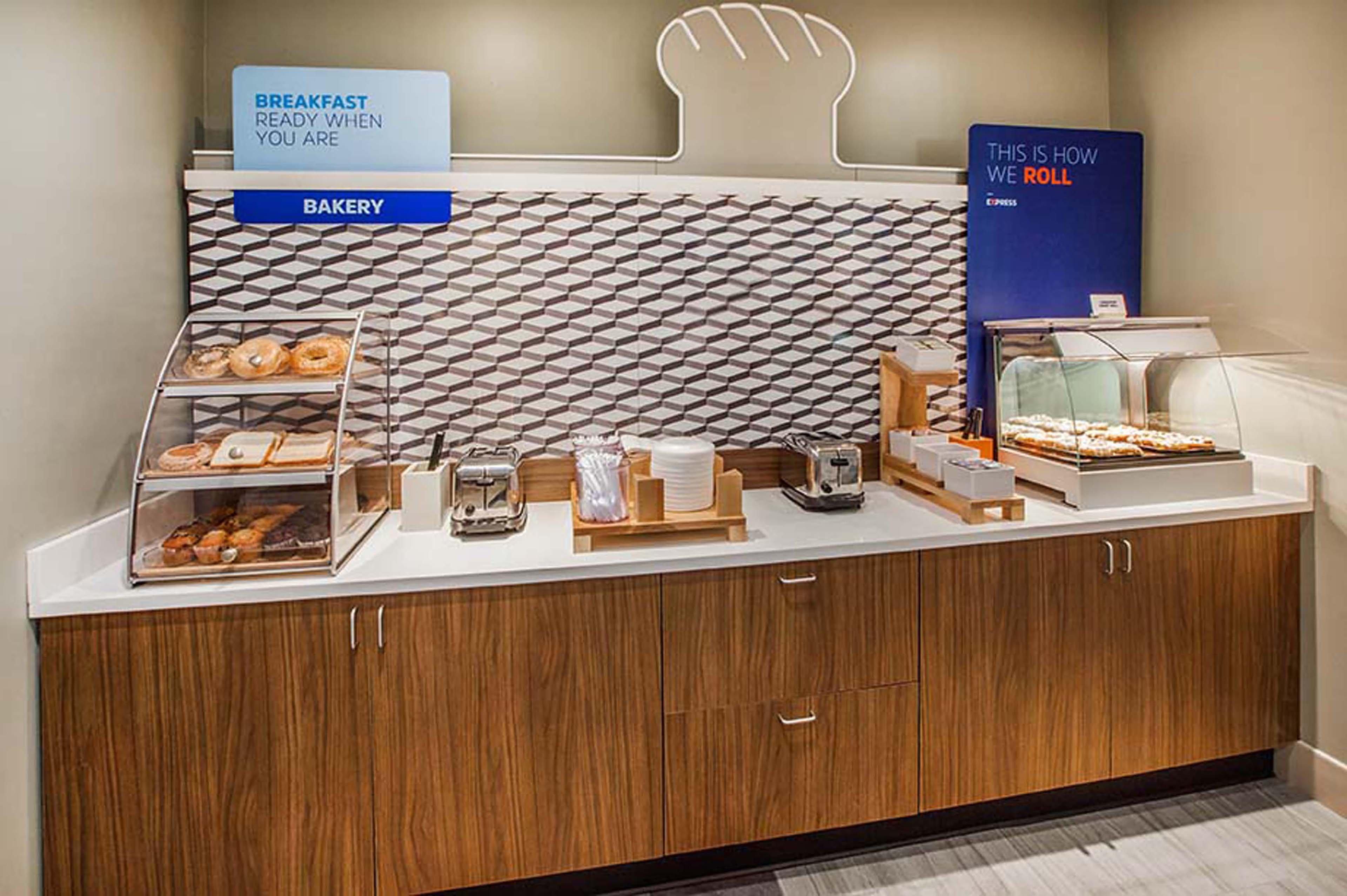 Holiday Inn Express & Suites Lexington Park California By Ihg Zewnętrze zdjęcie