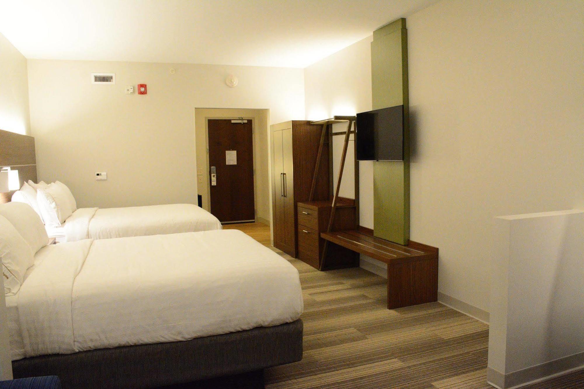 Holiday Inn Express & Suites Lexington Park California By Ihg Zewnętrze zdjęcie